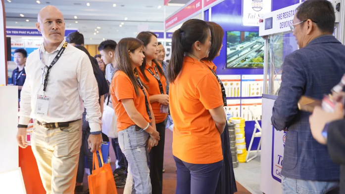 线缆源头生产厂家粤佳信公司震撼亮相印尼展,火爆程度超乎想象