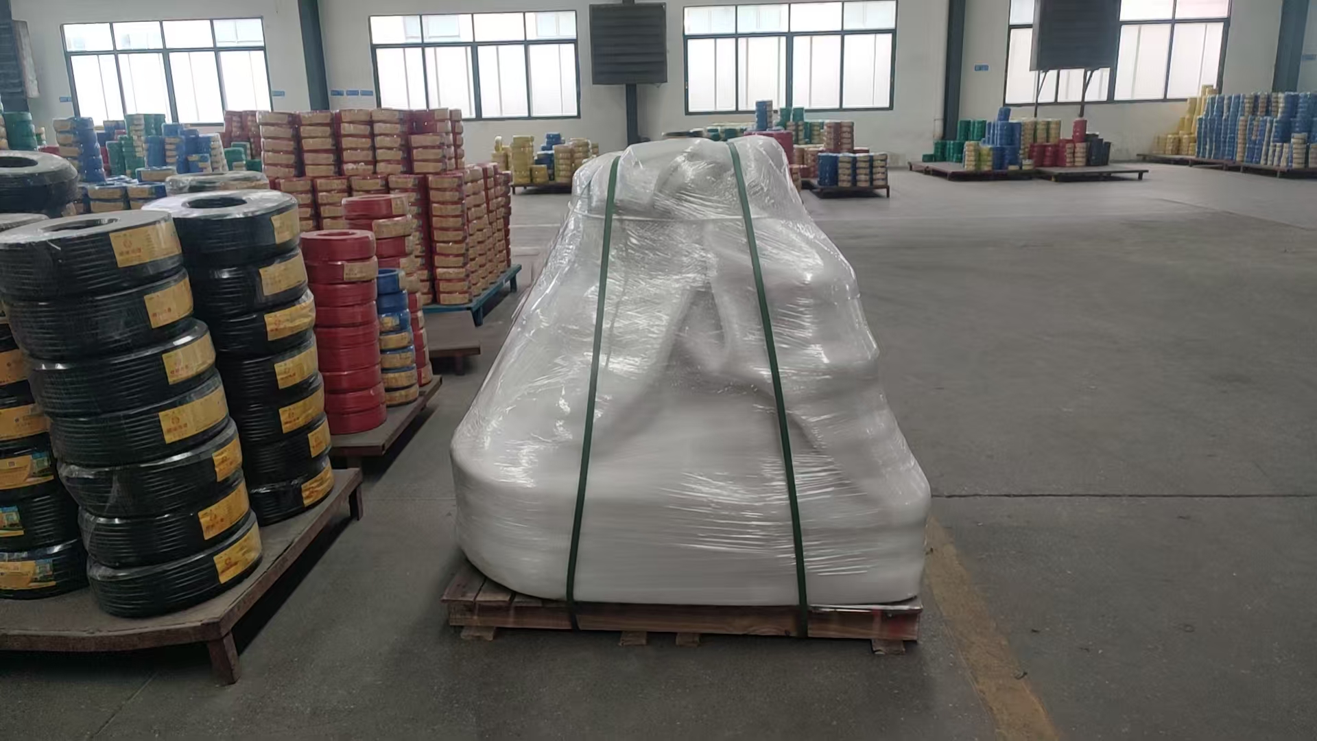 粤佳信为马尔代夫民宿项目供应光伏电缆，助力项目建设~